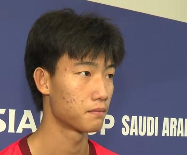 U17国足球员赵松源谈进球后被换下